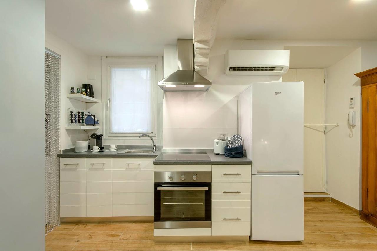 Brand New! Luxurious Apartment In Heart Of Milánó Kültér fotó